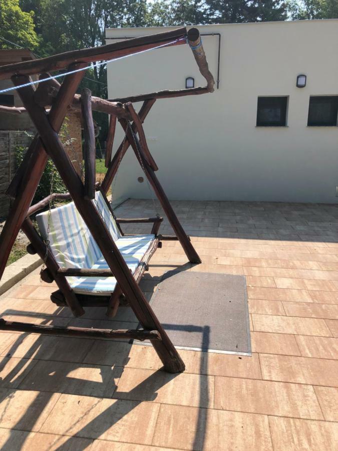 Duna Vendeghaz Hotel Fadd-Dombori Bagian luar foto