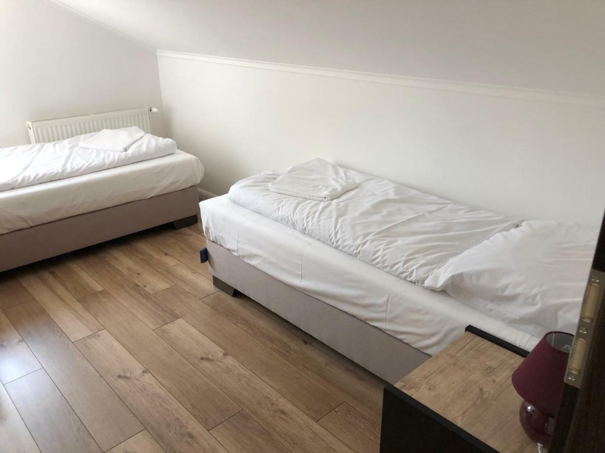 Duna Vendeghaz Hotel Fadd-Dombori Bagian luar foto